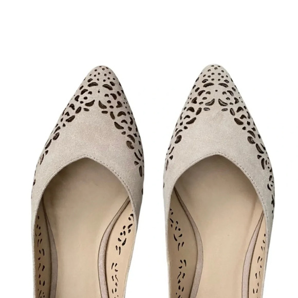Franco Sarto Suede Cutout Detail Flats - Picture 5 of 7